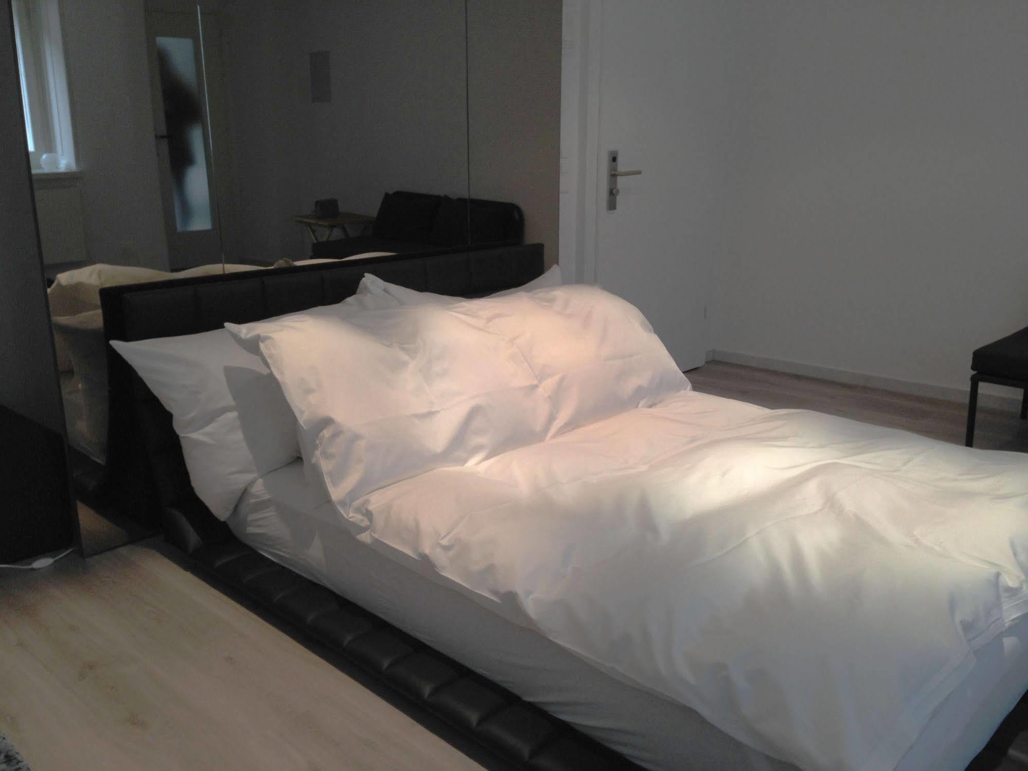 Top City Center Location By Airhome Zug Exterior foto